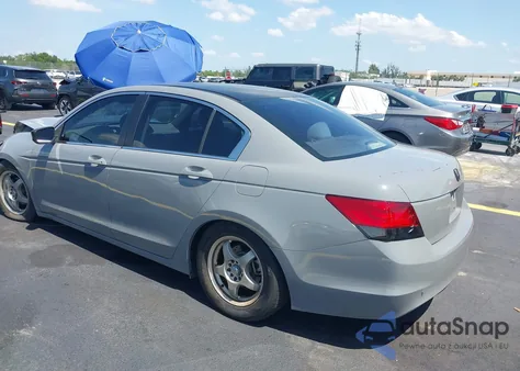 2010 Honda Accord 2.4 Lx из США, поврежденный, VIN 1HGCP2F32AA070330